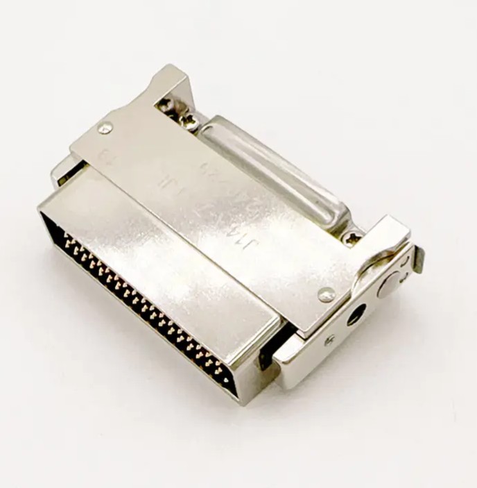 Tratamento especial do conector elétrico retangular Peças de contato: revestimento de ouro e tecnologia de revestimento de prata melhora a estabilidade da conexão